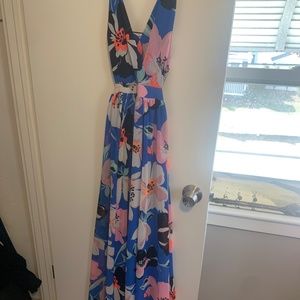 Never worn , doesn’t fit me